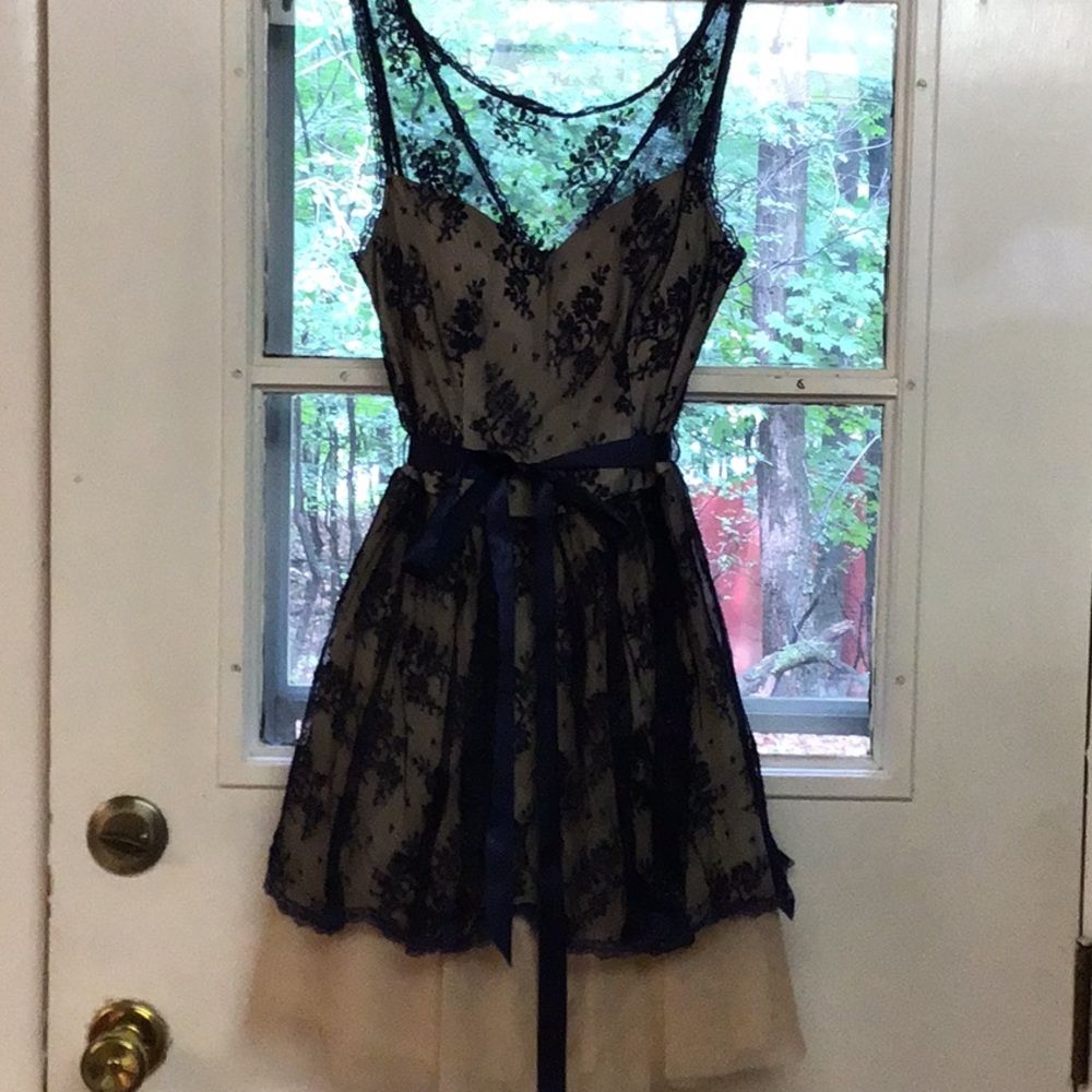 Beautiful lace B smart dress wedding fine dining
